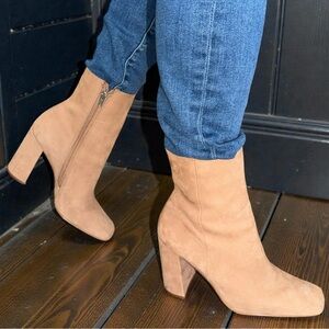 Steve Madden Lourde Suede Leather Beige Y2K Block Heeled Boots Size 7